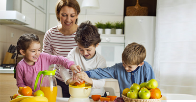 Juicers fruits extractors small