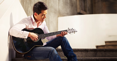 Acoustic guitars small