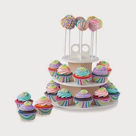 plastic size: 30 x 30 x 27 cm holds 42 cup pops and 21 cupcakss