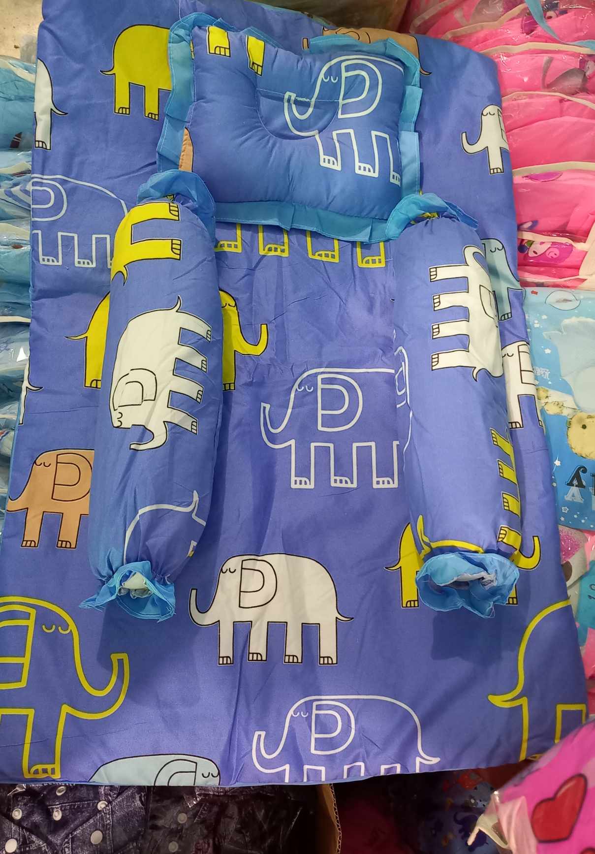 BABY CRIB SET (4 in 1 Crib Set) with FREE SHORTS Fiber Cribset Mattress Baby Bed Comforter Crib Set with Head Pillow and Bolsters Hotdog Bolster Pillows Infant Newborn Beddings Comporter for Boys Girls Unisex Infants Babies Matress Higaan Comforter
