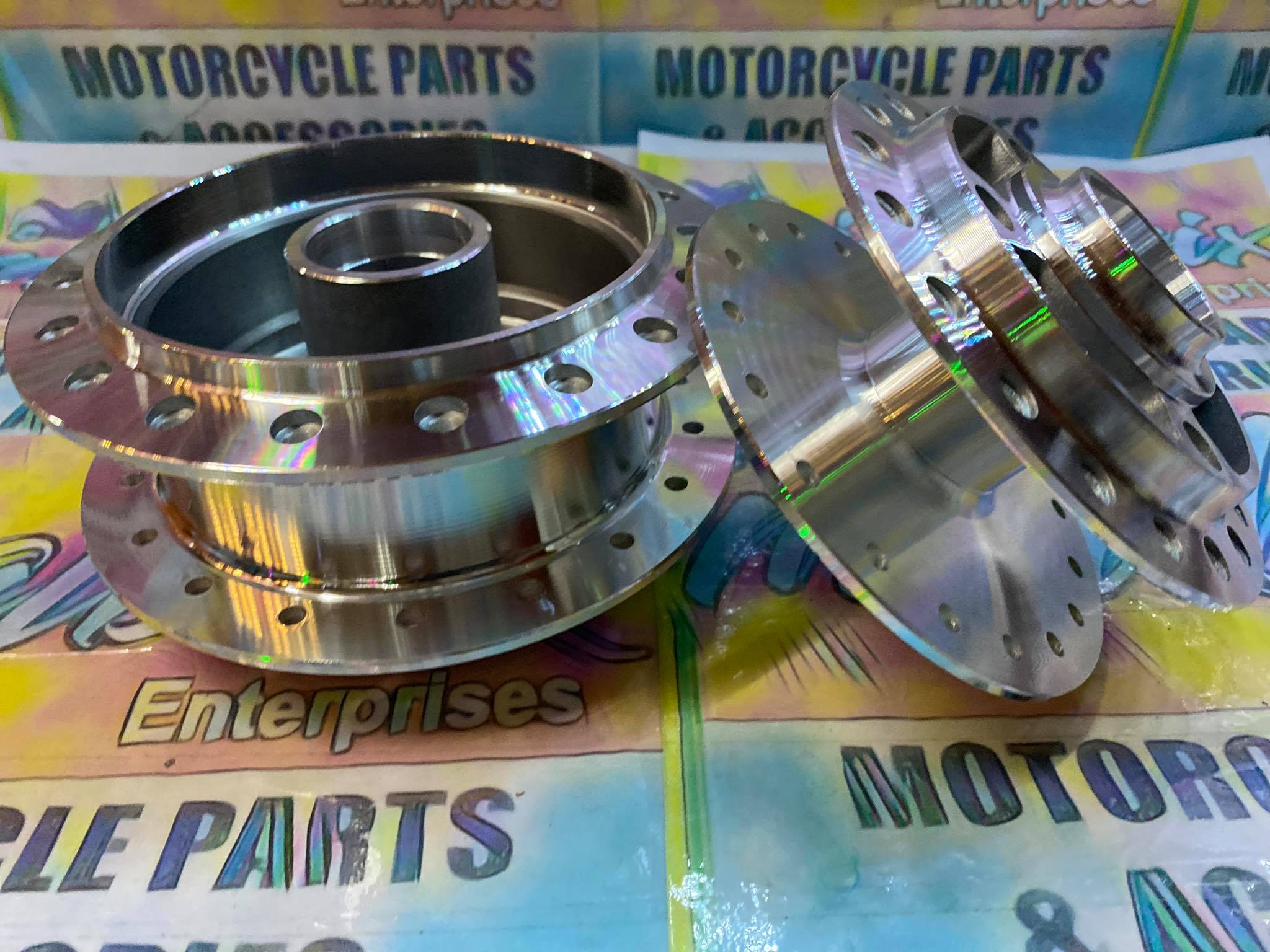 XRM FRONT AND REAR HUB (ALLOY) review and price