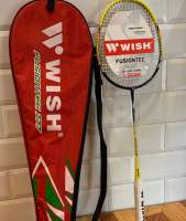 WISH Fusiontec Graphite Carbon Badminton Racket with Racket Case