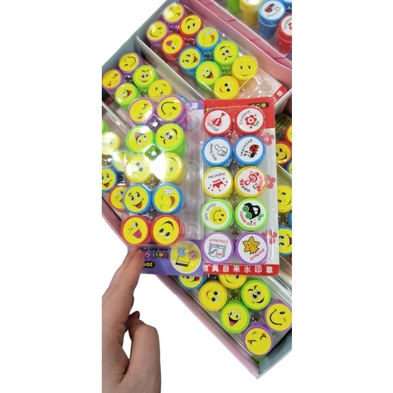 10pcs.Teacher ROUND STAMP for kids RANDOM SHIP