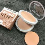 Maybellin e Superstay Dream velvet Foundation