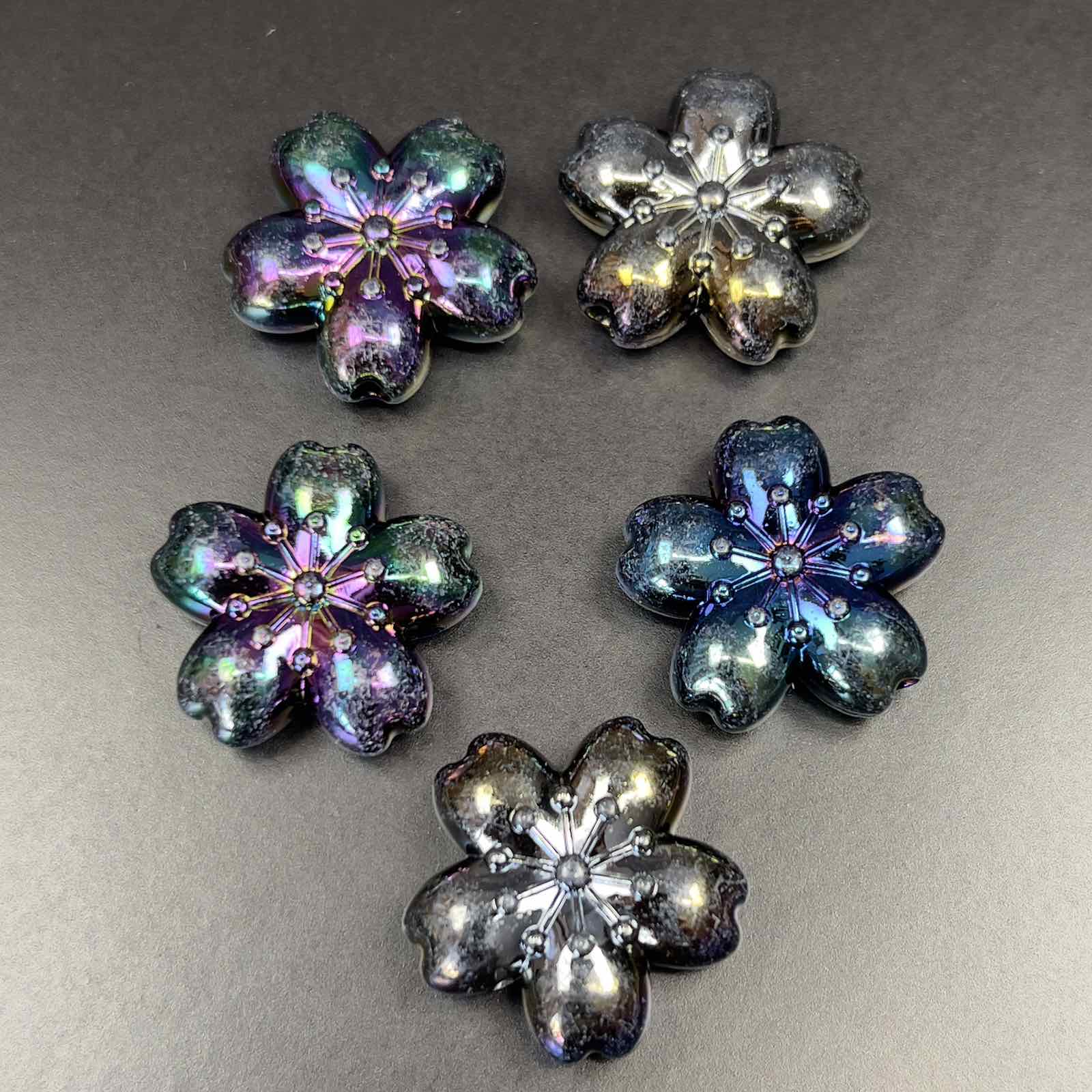 Veeds 5 Pcs Sakura Flower Bead 23mm UV Coated DIY Beads Art and Craft