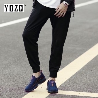 YOZO Men Shoes Women Shoes Comfortable Walking Casual Shoes Lover Shoes Breathable Slip On Outdoor Shoes Mom And Dad Walking Shoes Running Safety Shoes - intl