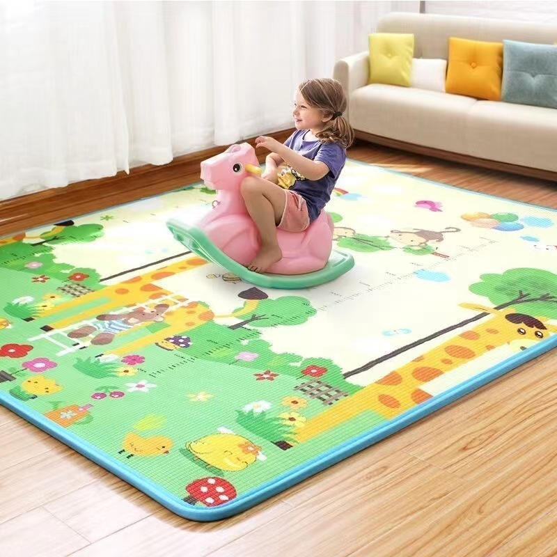 COD Thickening Baby Play Mat 1cm Thick Foldable Crawling Mat Double Surface Baby Carpet Rug Cartoon Game Playmat Random na pagpapadala