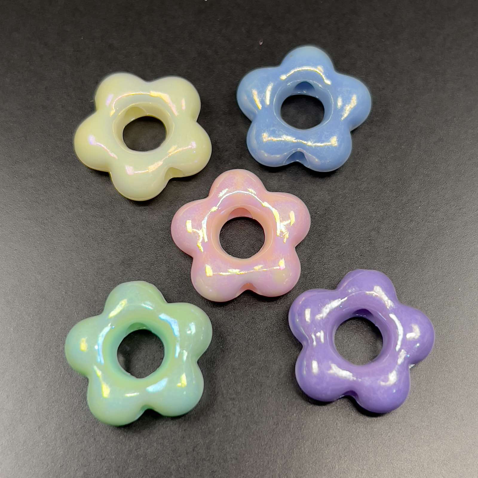 Veeds 5 Pcs Bubble Flower Assorted Bead 20mm Pastel Big Hole DIY Beads Art and Craft