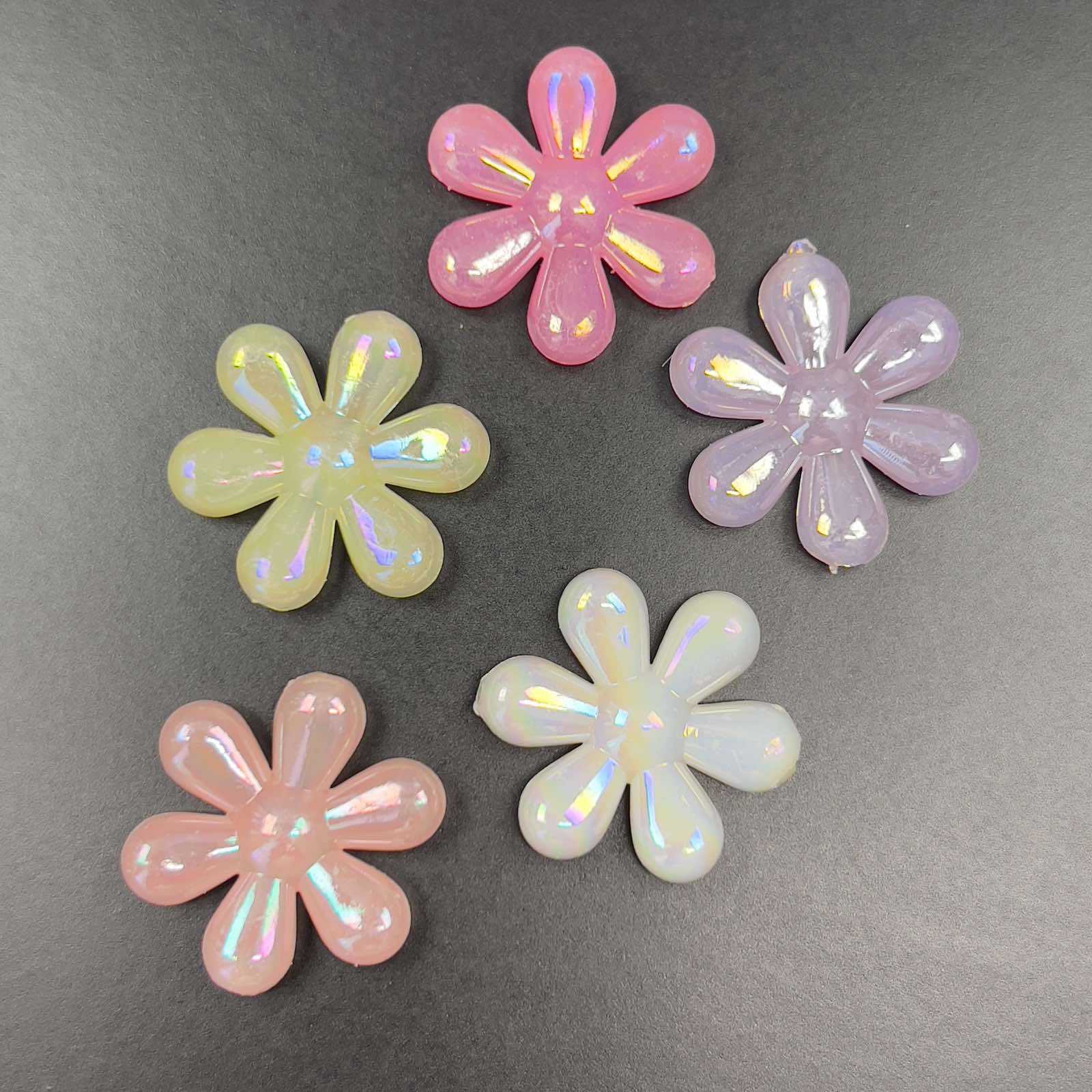 Veeds 5 Pcs Sea Flower Bead 23mm Assorted Candy DIY Beads Art and Craft