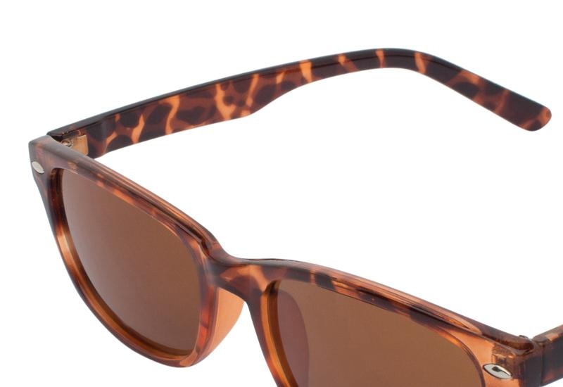 SCF 005_45left_800x550_Zoom.jpg